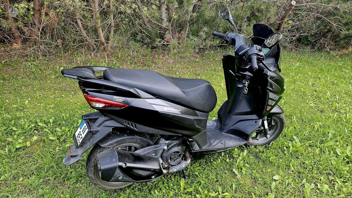 Aprilia SXR, мотороллеры / мопеды