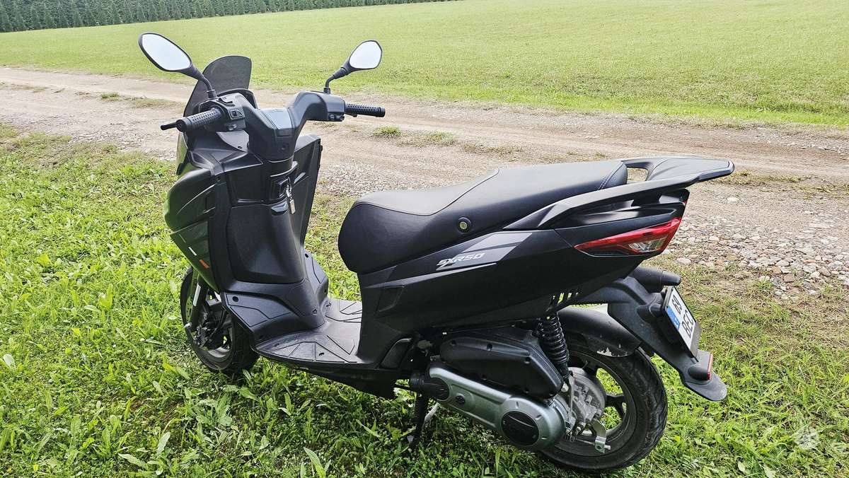 Aprilia SXR, мотороллеры / мопеды