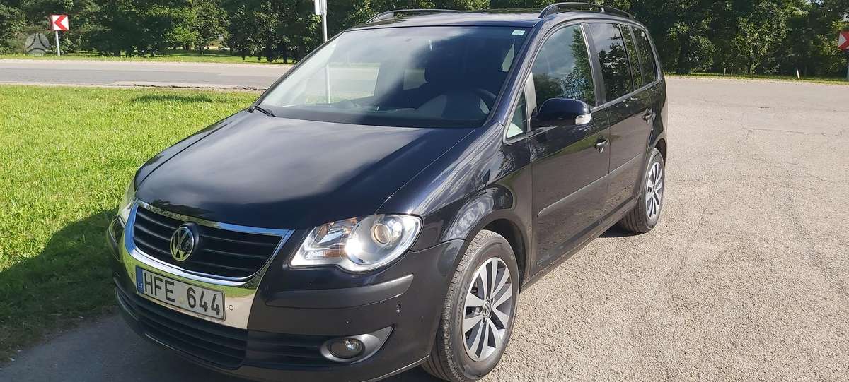 Volkswagen Touran - 2