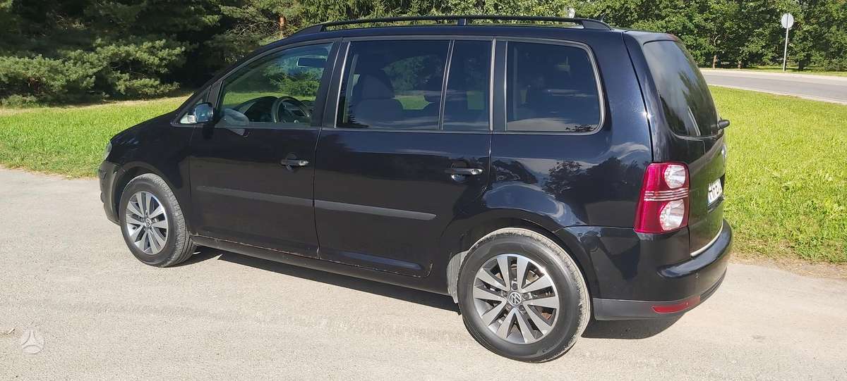 Volkswagen Touran - 3