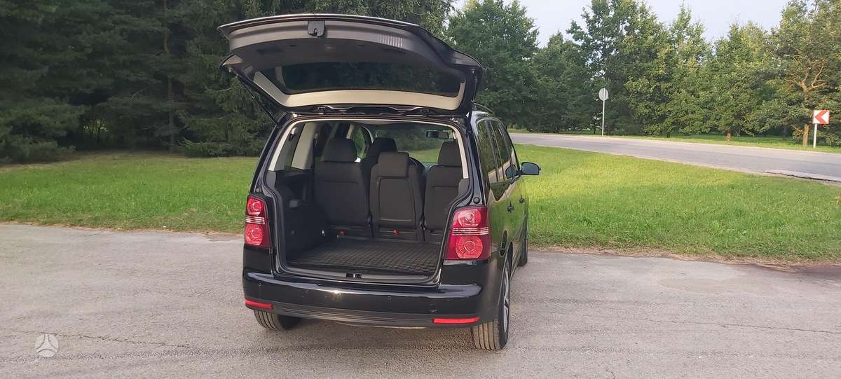 Volkswagen Touran - 7