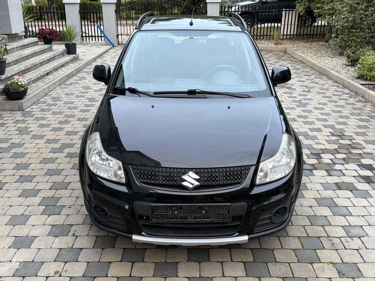 Suzuki SX4, 2.0 l., Хэтчбек