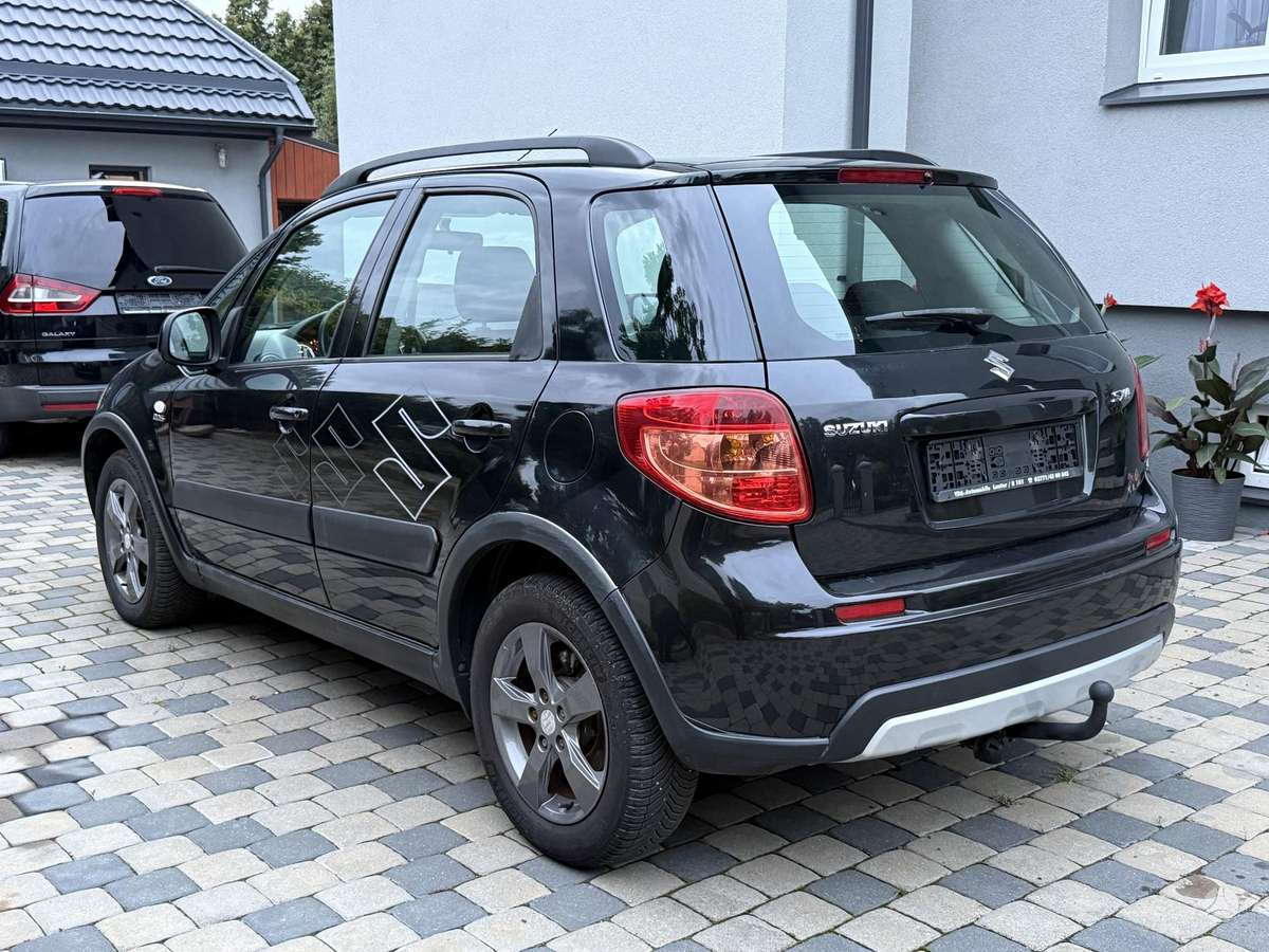 Suzuki SX4, 2.0 l., hatchback