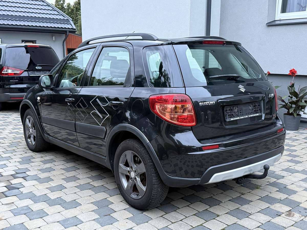 Suzuki SX4 - 8