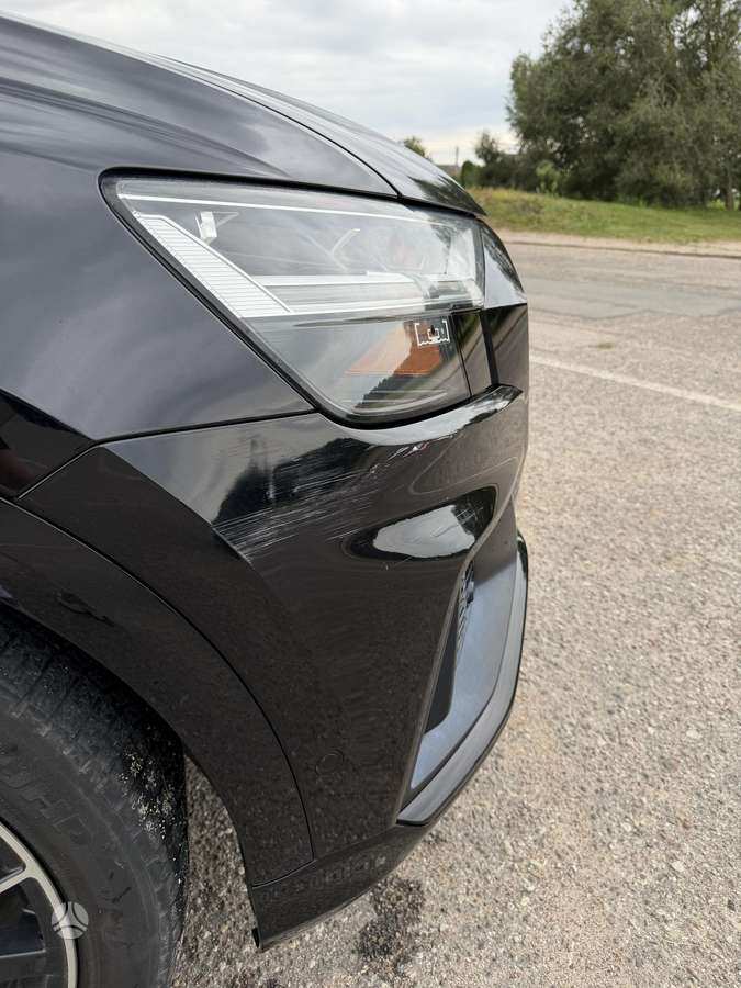 Audi Q8, off-road / crossover
