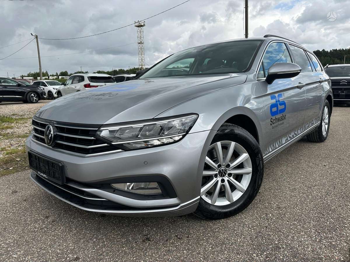 Volkswagen Passat - 1