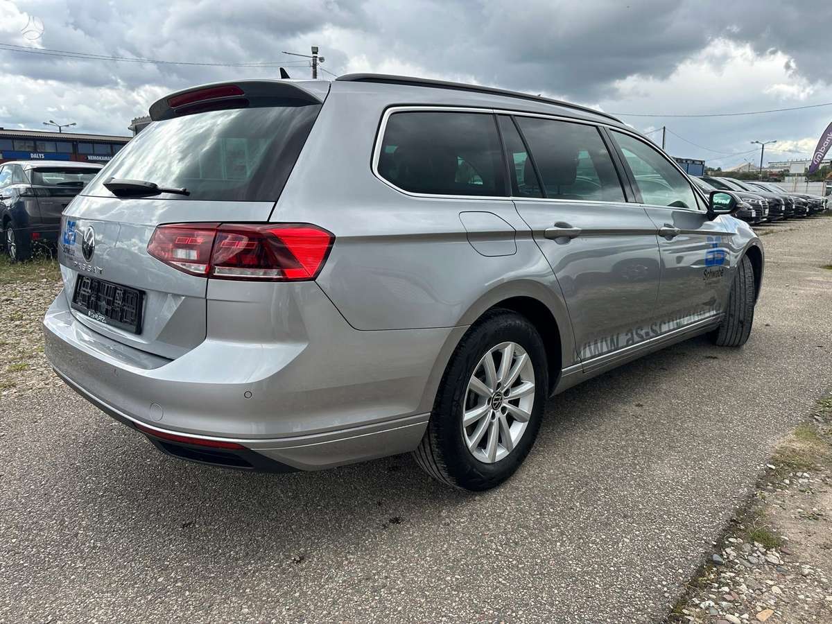 Volkswagen Passat - 11