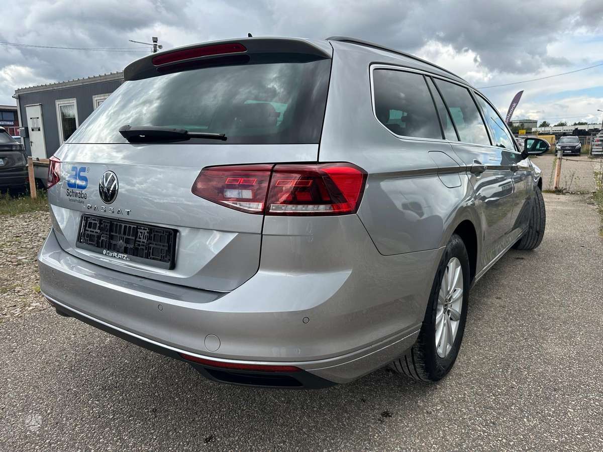 Volkswagen Passat - 12