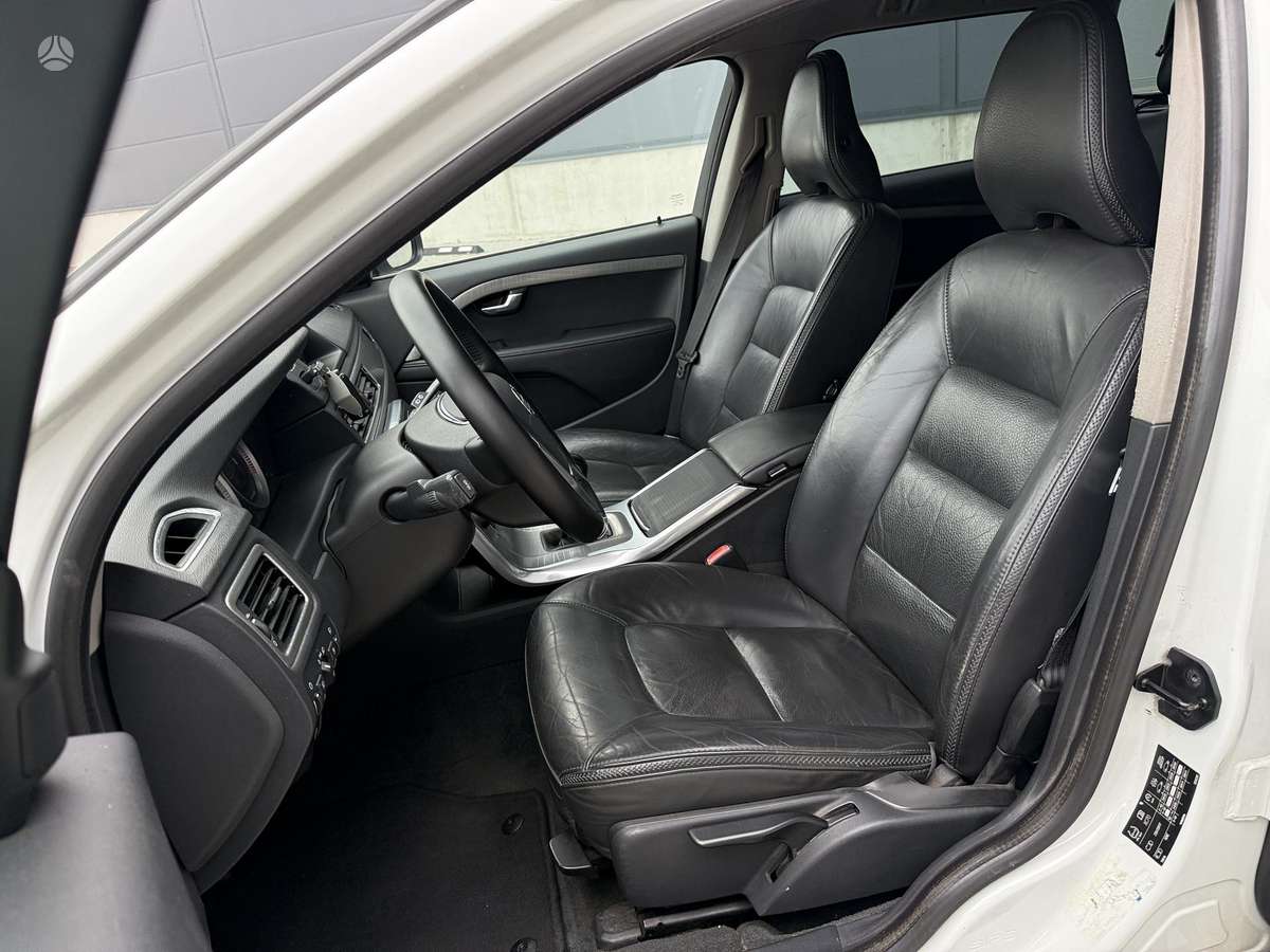 Volvo XC70, 2.0 l., Универсал