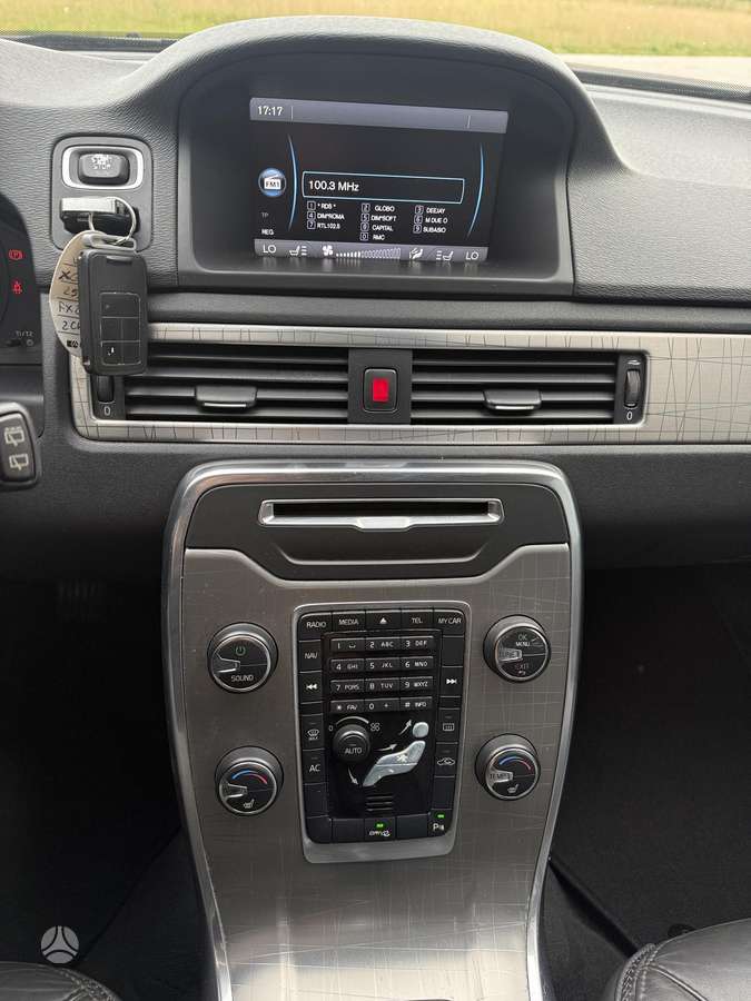 Volvo XC70, 2.0 l., Универсал