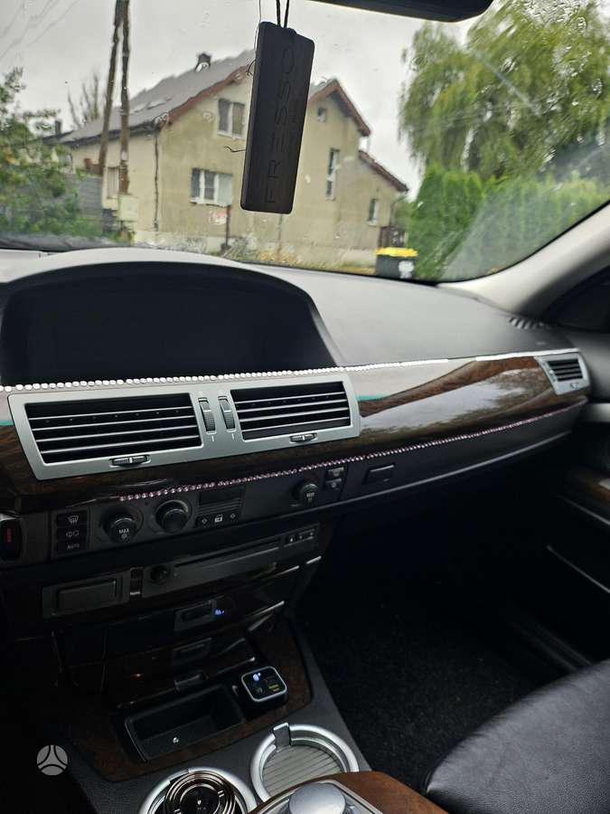 BMW 735, 3.6 l., Седан