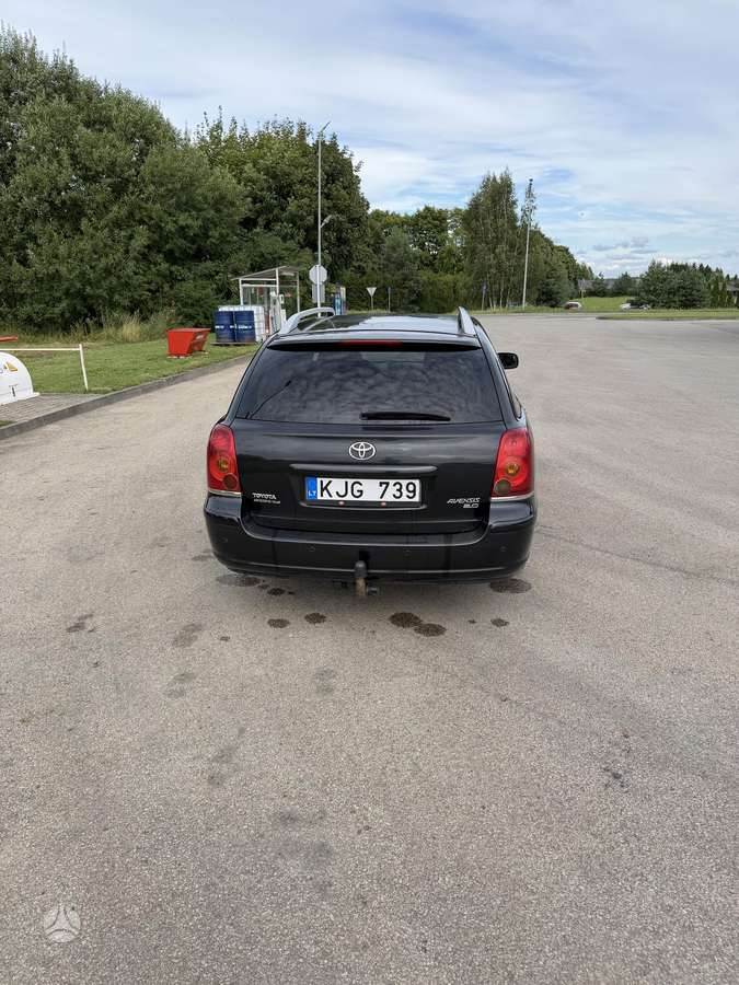 Toyota Avensis - 4
