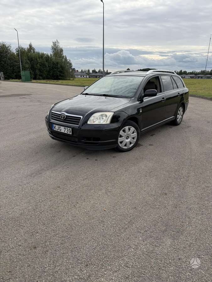 Toyota Avensis - 8