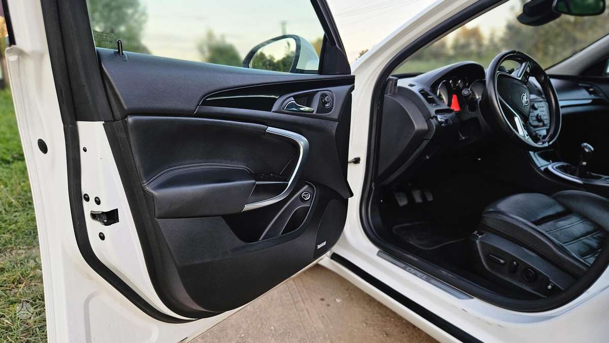 Opel Insignia, 1.4 l., Универсал