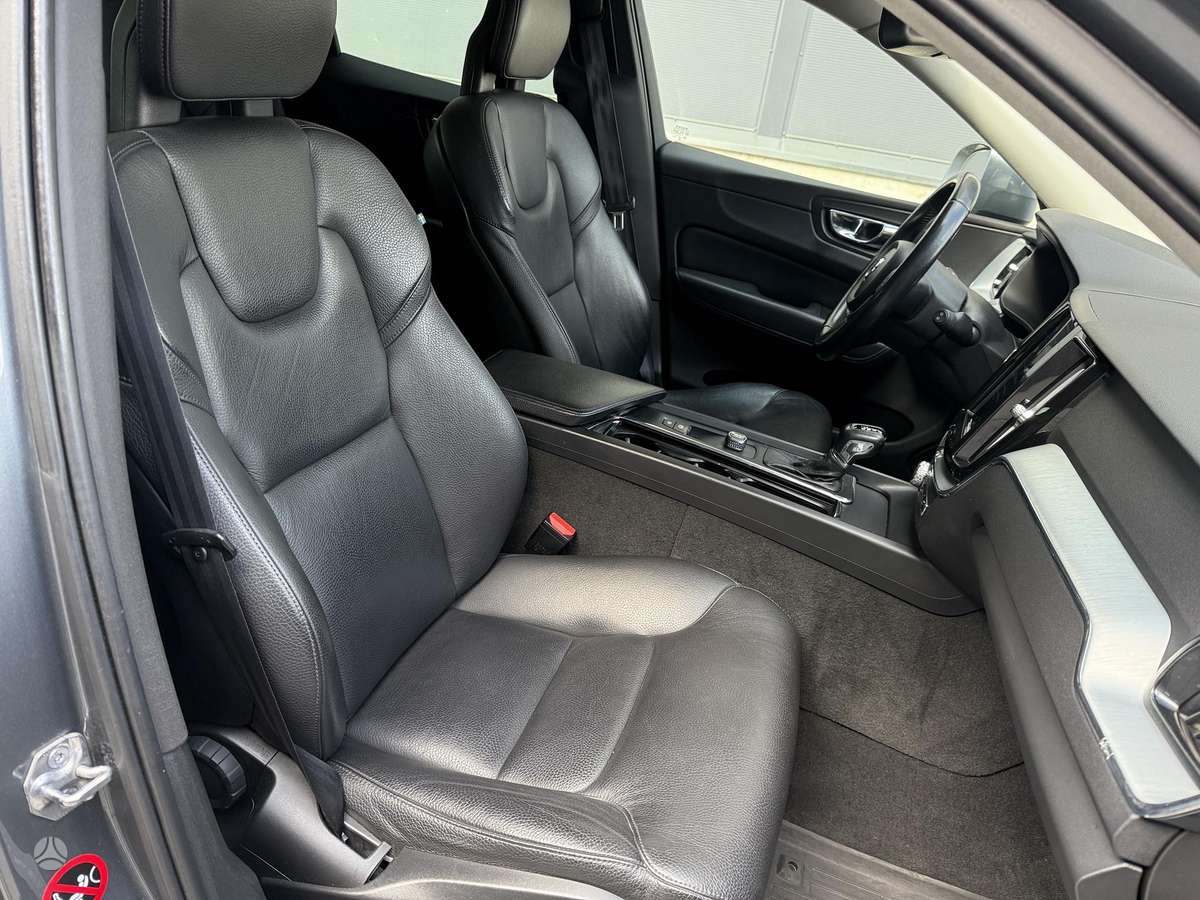 Volvo XC60 - 11
