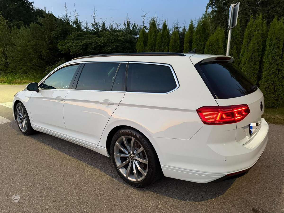 Volkswagen Passat - 4