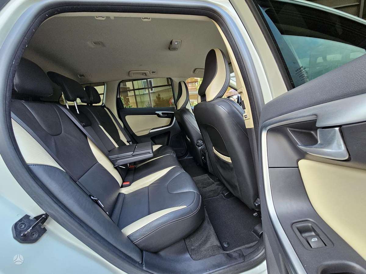 Volvo XC60 - 11