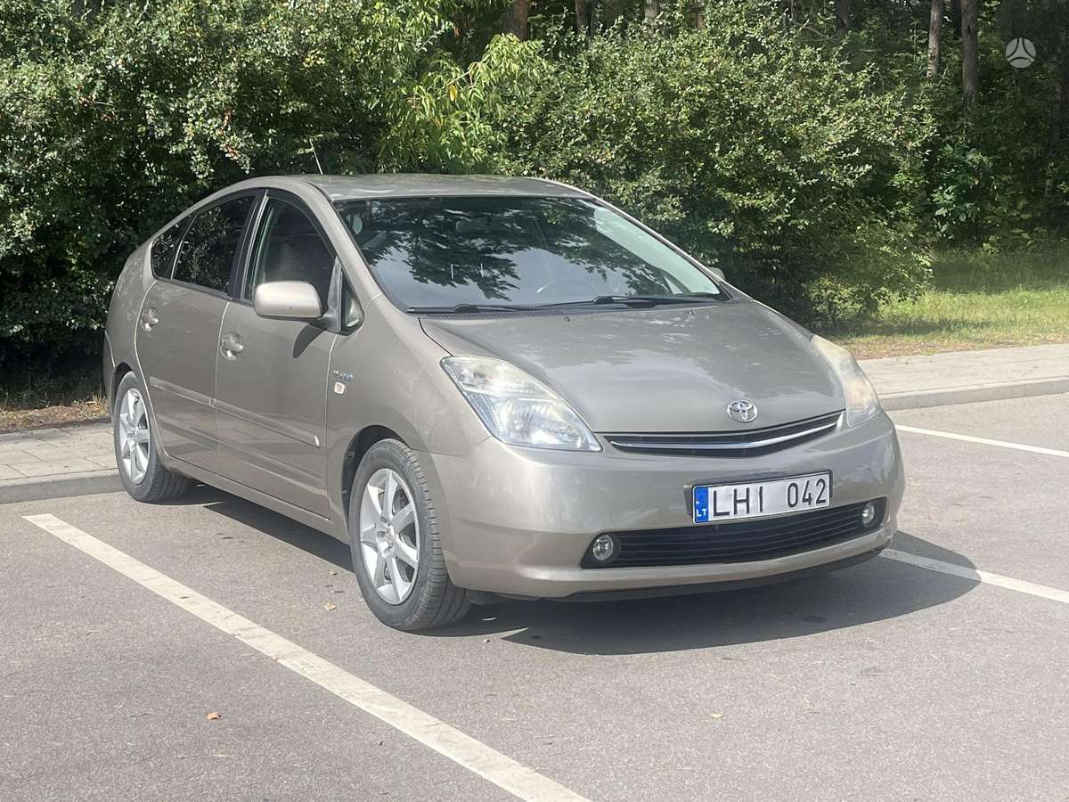 Toyota Prius - 1