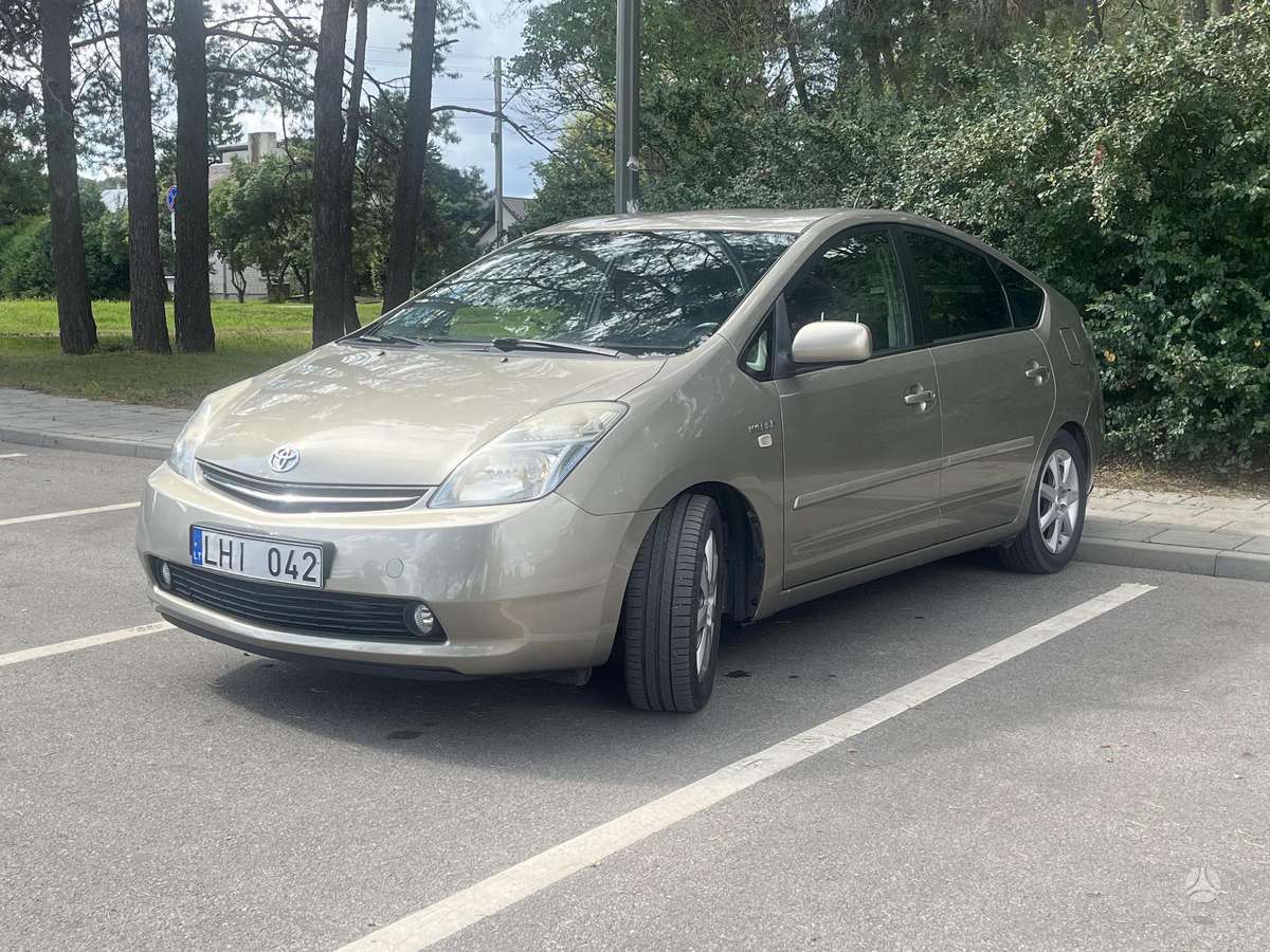 Toyota Prius - 2