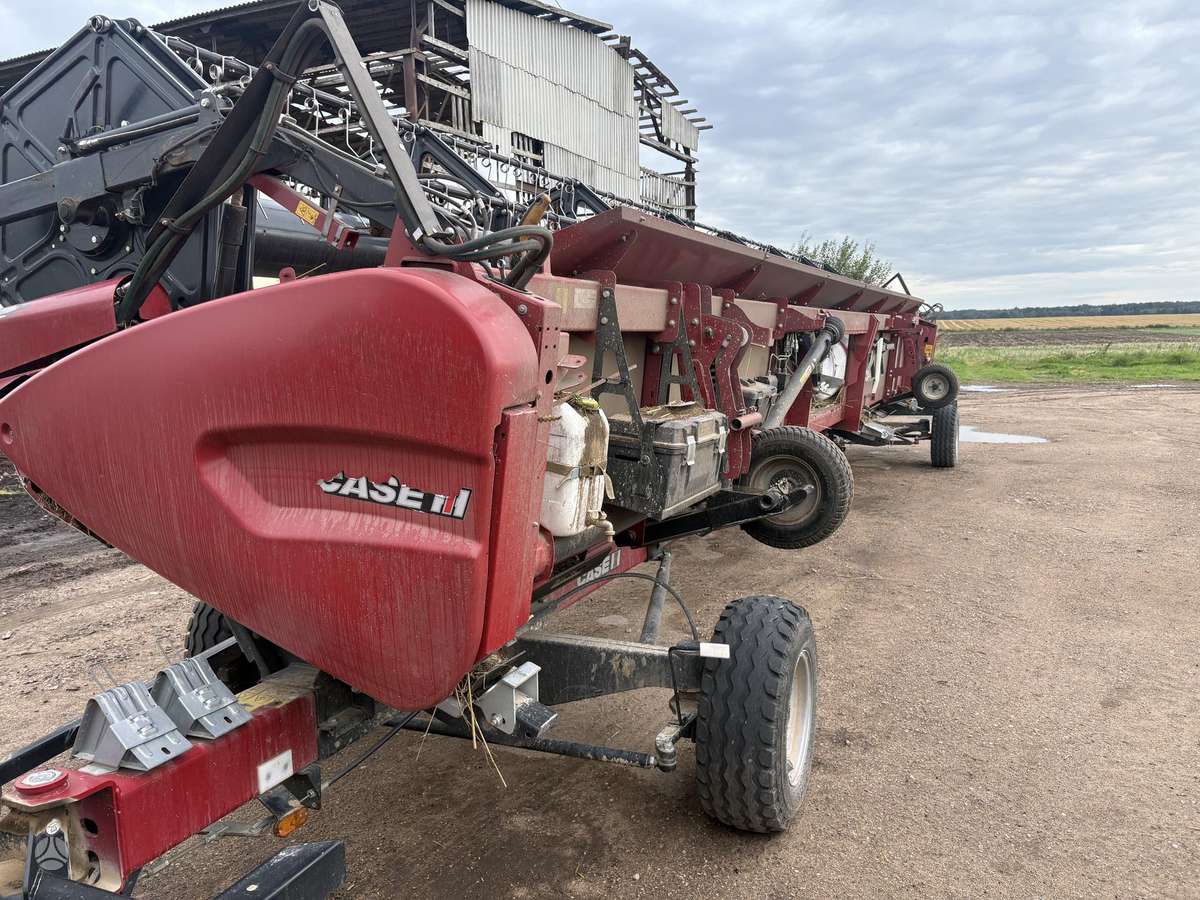 Case-IH 8250 AF, kombainai