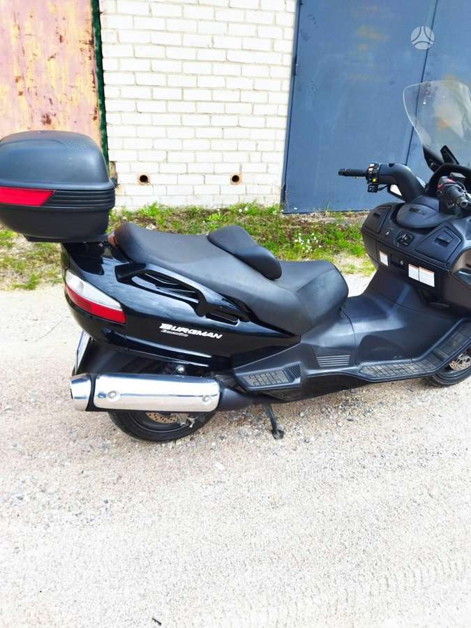 Suzuki Burgman 650cc, мотороллеры / мопеды