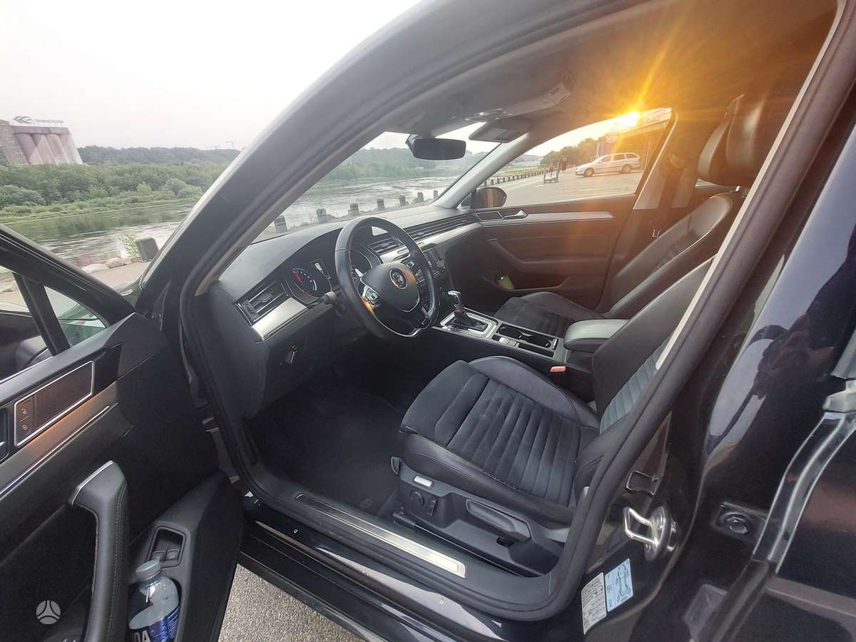 Volkswagen Passat - 10