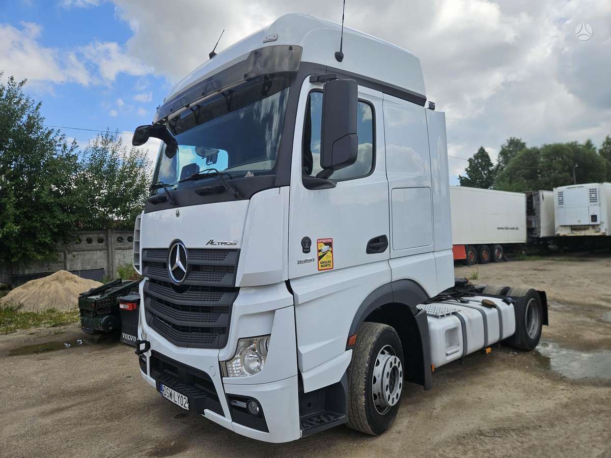 Mercedes-Benz ACTROS 1851  MOTOR DEFECT, double sleeper