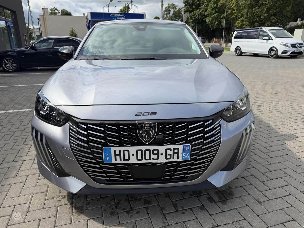 Peugeot 208 - 4