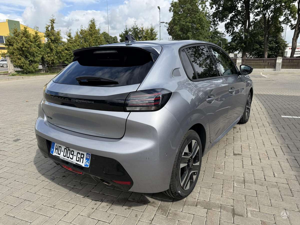 Peugeot 208 - 9