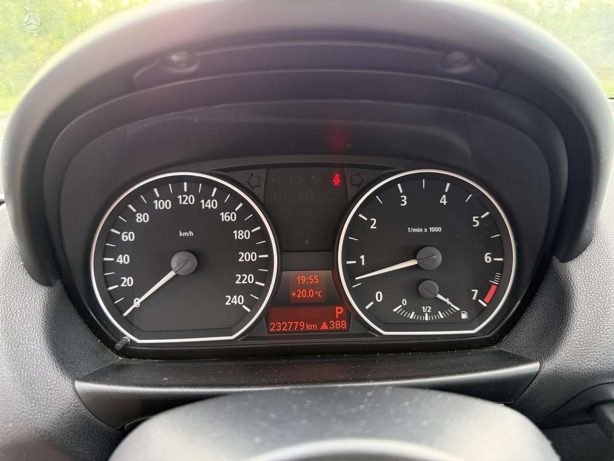 BMW 118, 2.0 l., Хэтчбек