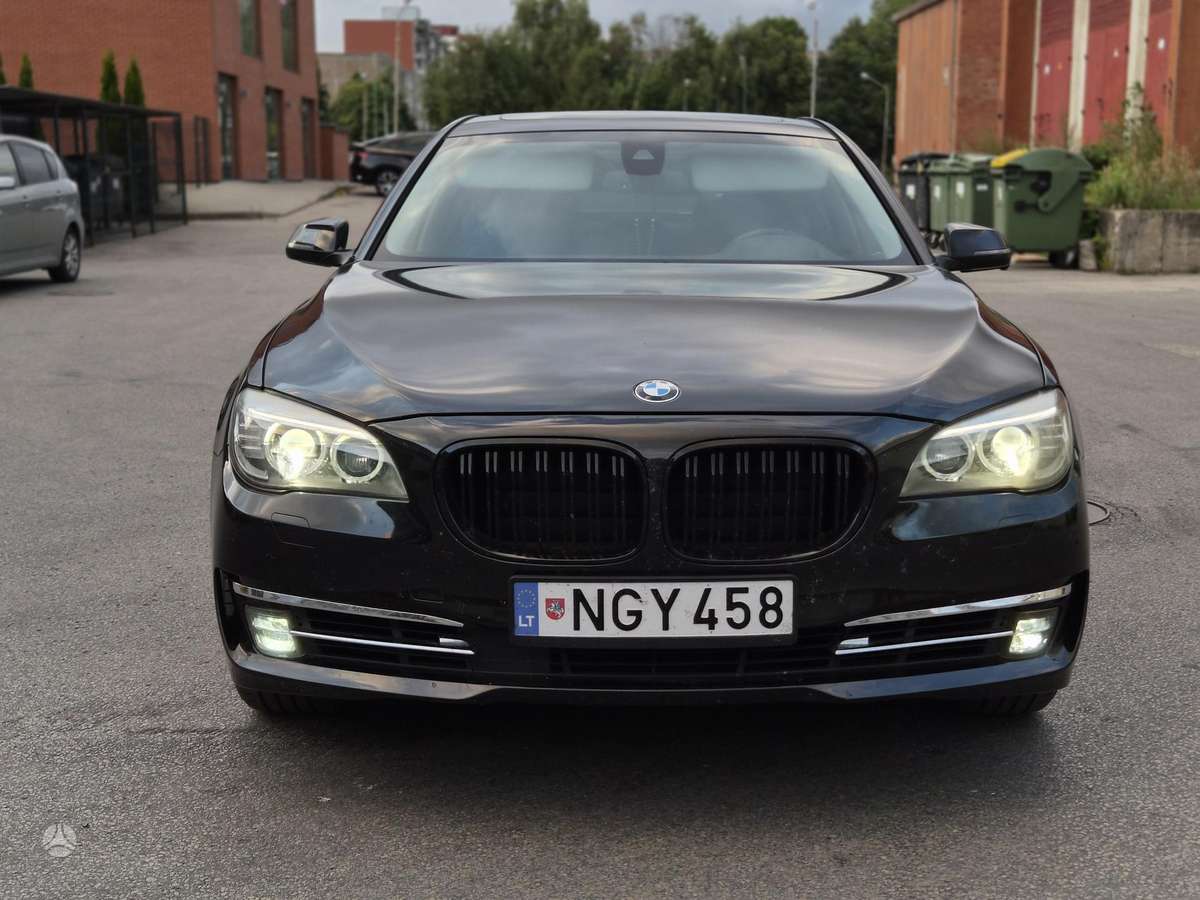 BMW 730, 3.0 l., Седан