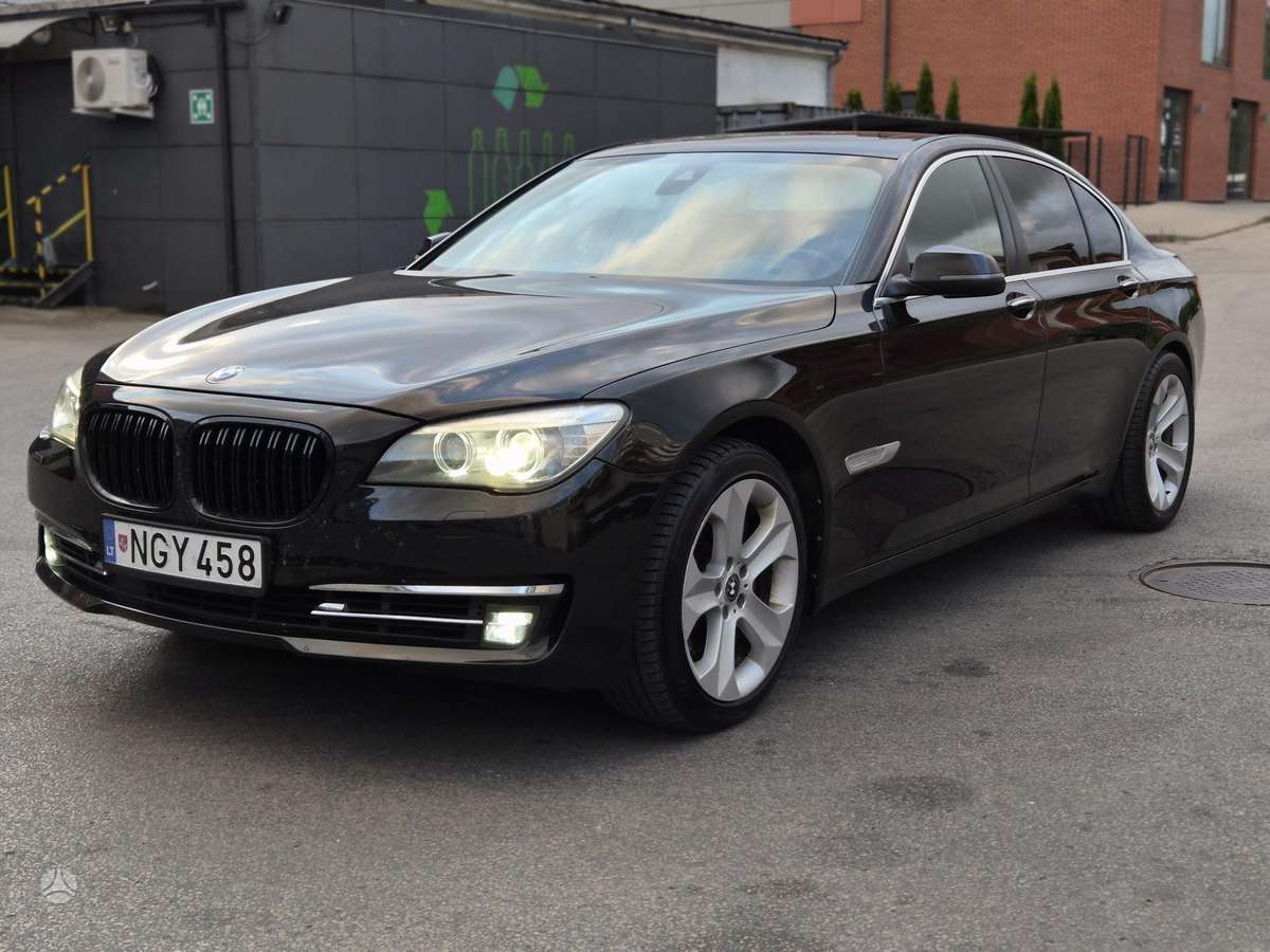 BMW 730, 3.0 l., Седан