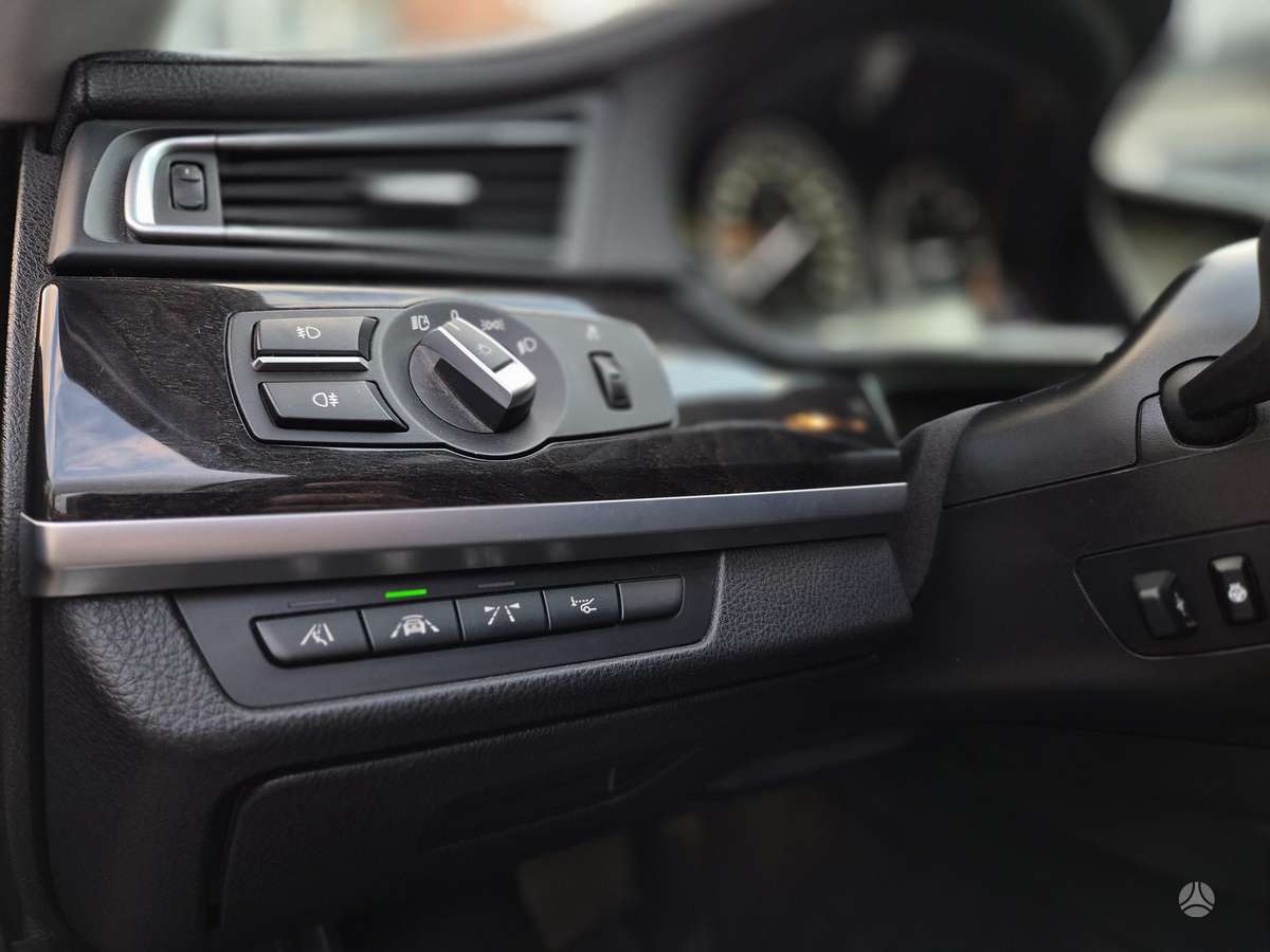 BMW 730, 3.0 l., Седан