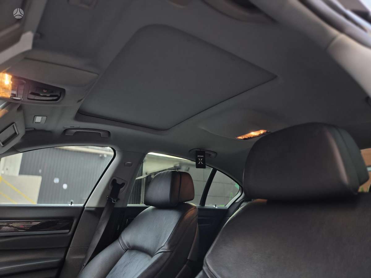 BMW 730, 3.0 l., Седан