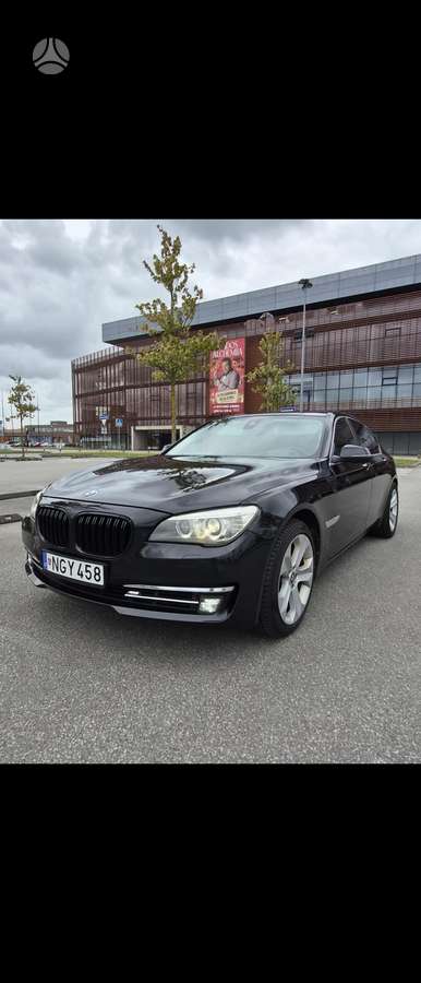 BMW 730, 3.0 l., Седан