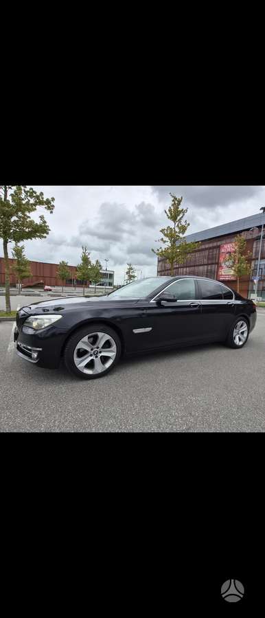 BMW 730, 3.0 l., Седан