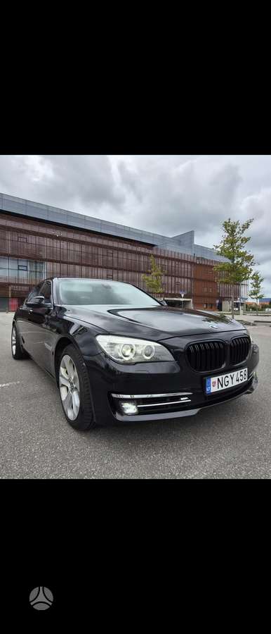 BMW 730, 3.0 l., Седан