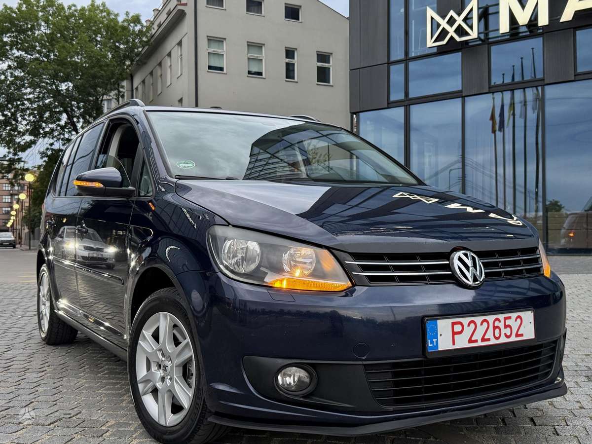 Volkswagen Touran - 1