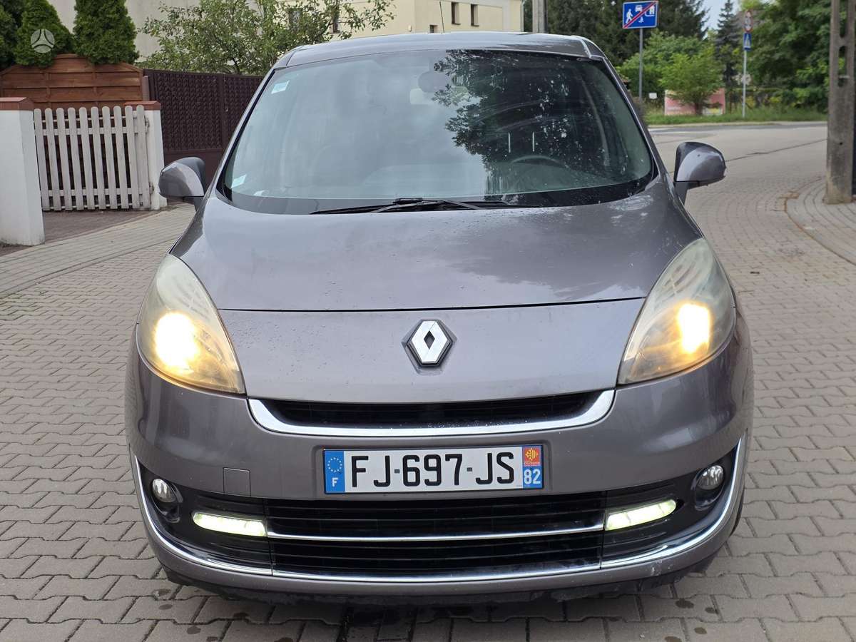 Renault Grand Scenic - 8