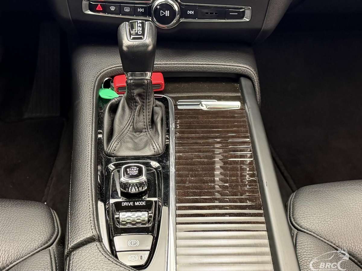 Volvo S90, 2.0 l., Седан