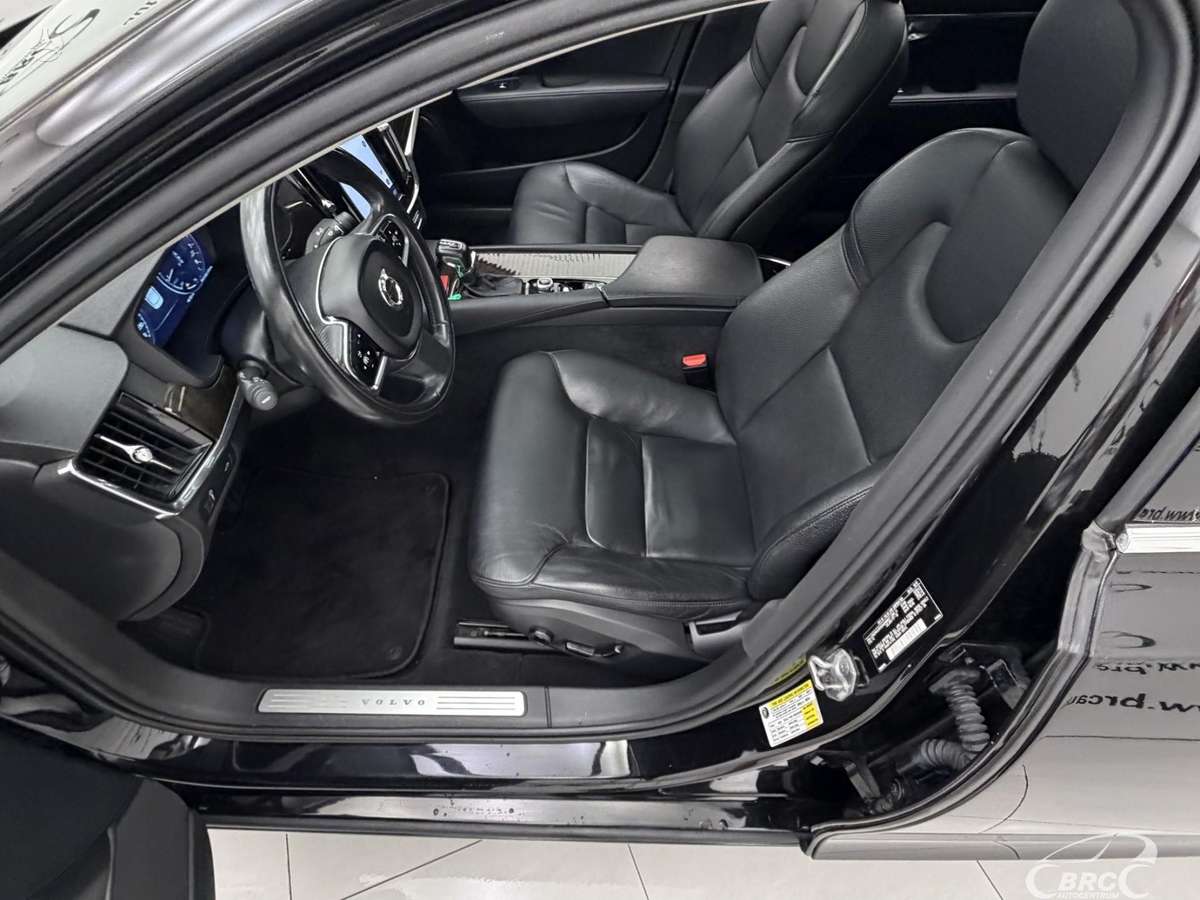 Volvo S90, 2.0 l., Седан