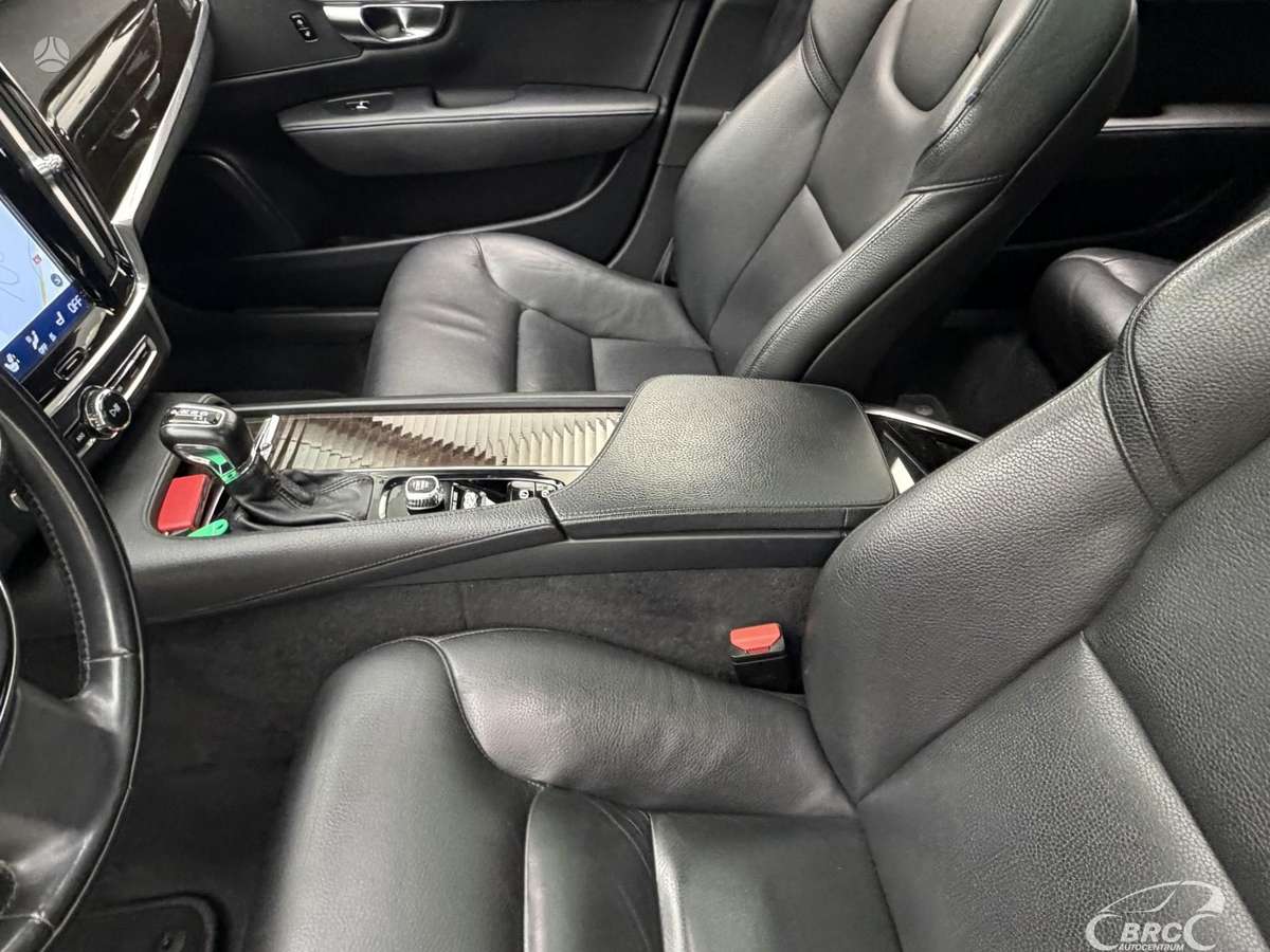Volvo S90, 2.0 l., Седан