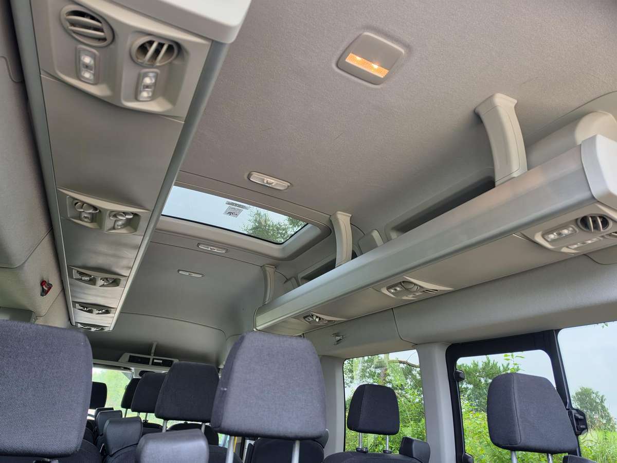Ford Tranzit, passenger minibus