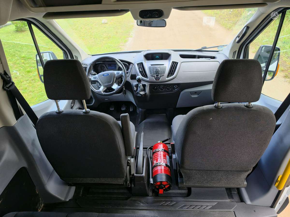 Ford Tranzit, passenger minibus