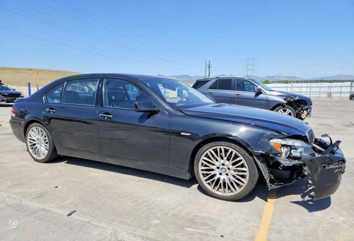 BMW 750, 4.8 l., Лимузин