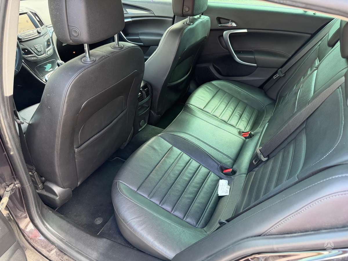 Opel Insignia, 2.0 l., Универсал