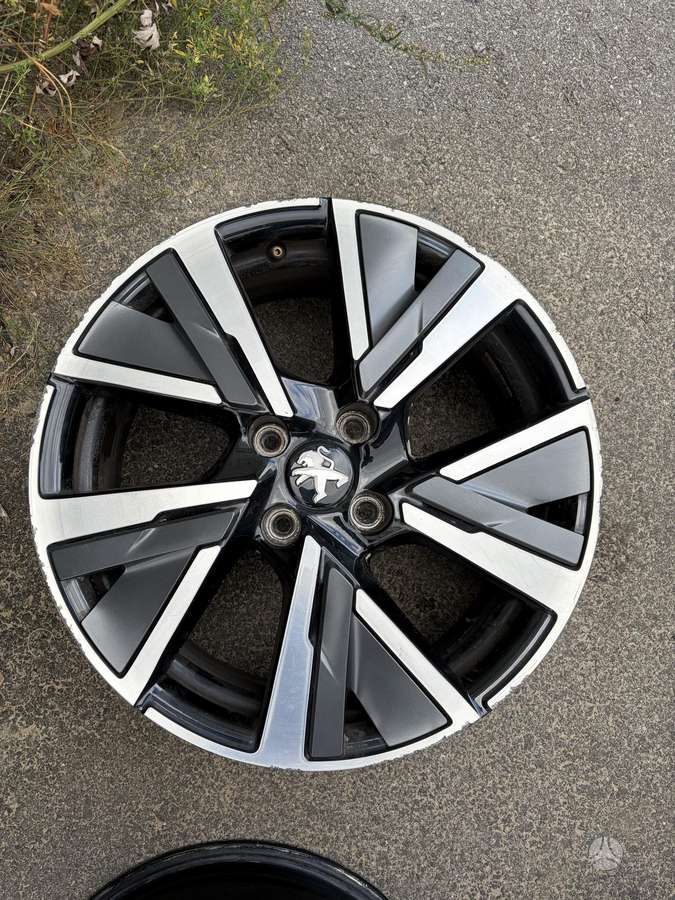 Peugeot 208, light alloy, R17