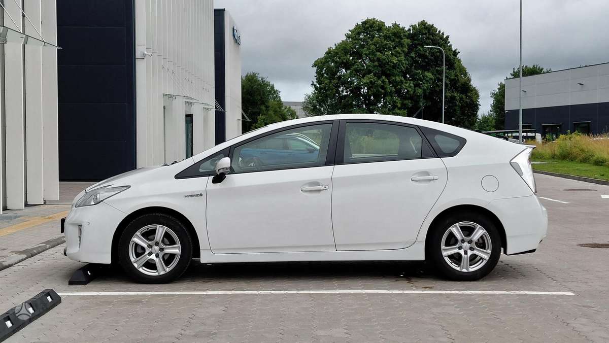 Toyota Prius - 9