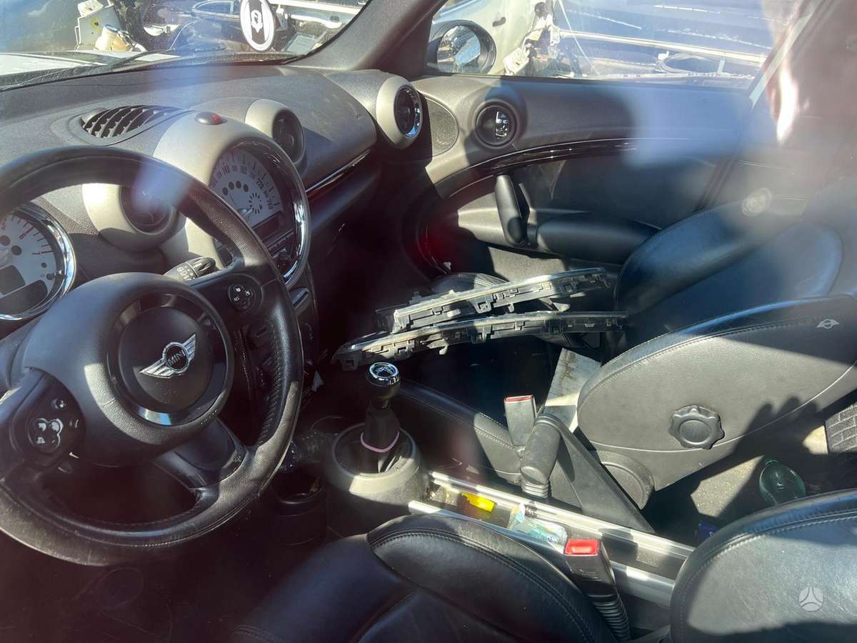 Mini Countryman dalimis