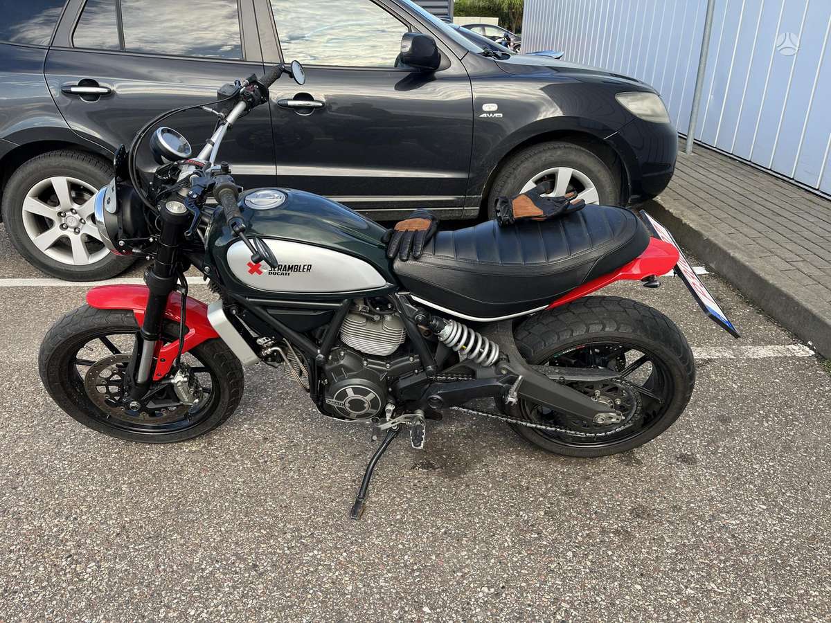 Ducati Scrambler 800cc, street / классические